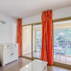  Appartement Flat With Swimming Pool Near The
